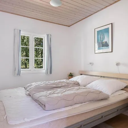 2735-nexo-gubbegardsvejen-3 * Neksø